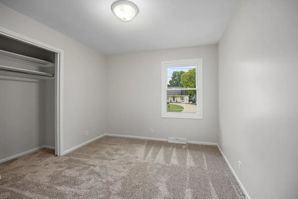6914 Brooklyn Avenue SE Gaines Charter Township MI 49508