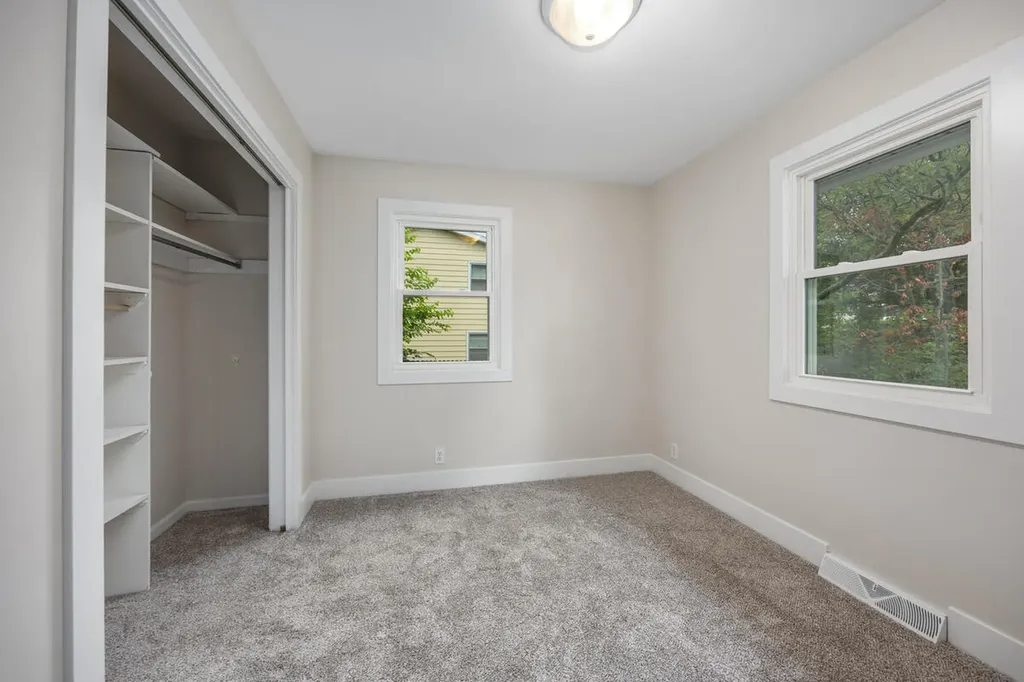 6914 Brooklyn Avenue SE Gaines Charter Township MI 49508