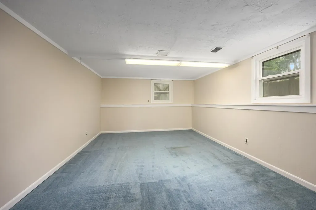 6914 Brooklyn Avenue SE Gaines Charter Township MI 49508