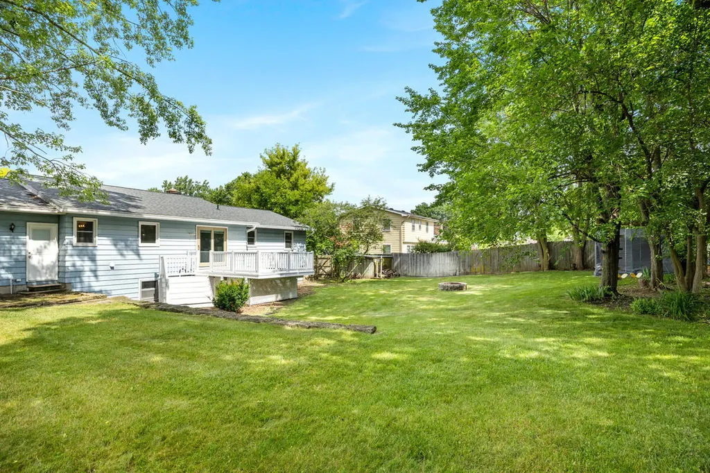 6914 Brooklyn Avenue SE Gaines Charter Township MI 49508