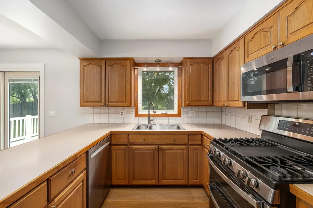 6914 Brooklyn Avenue SE Gaines Charter Township MI 49508