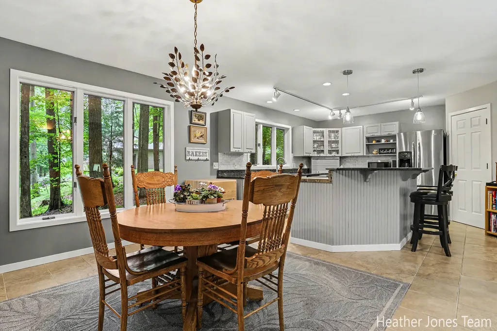 10288 Hathaway Drive Eureka Township MI 48838
