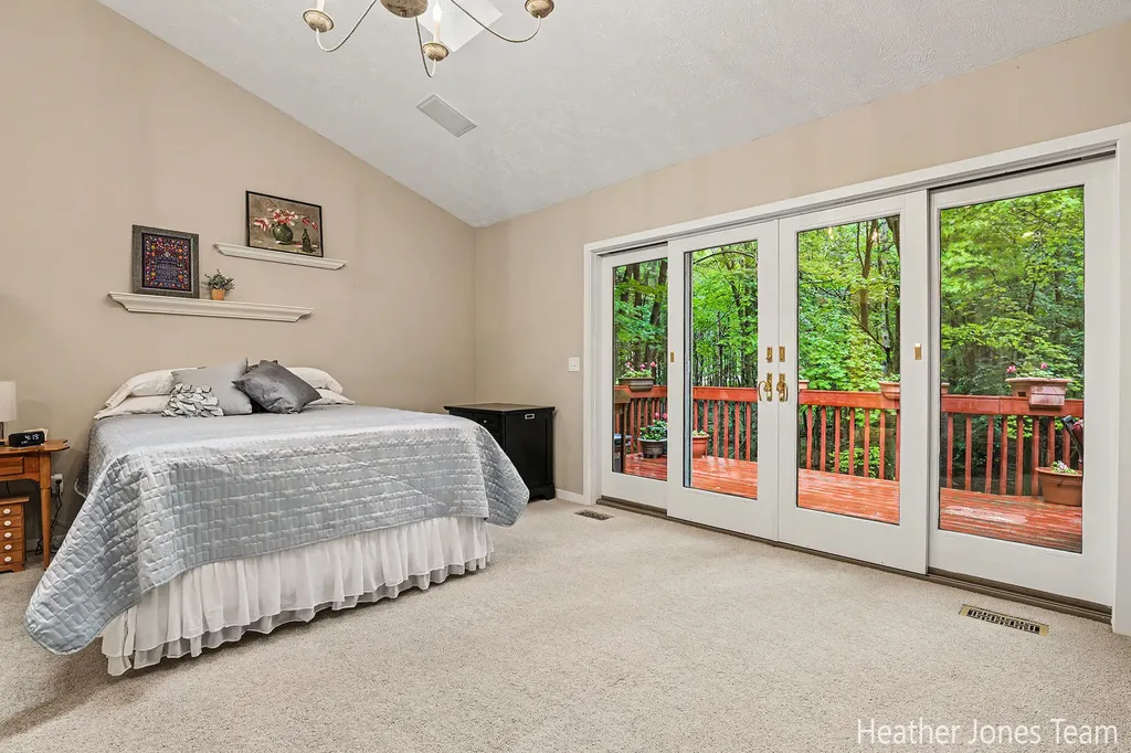 10288 Hathaway Drive Eureka Township MI 48838