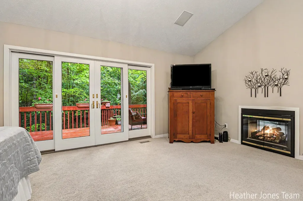 10288 Hathaway Drive Eureka Township MI 48838