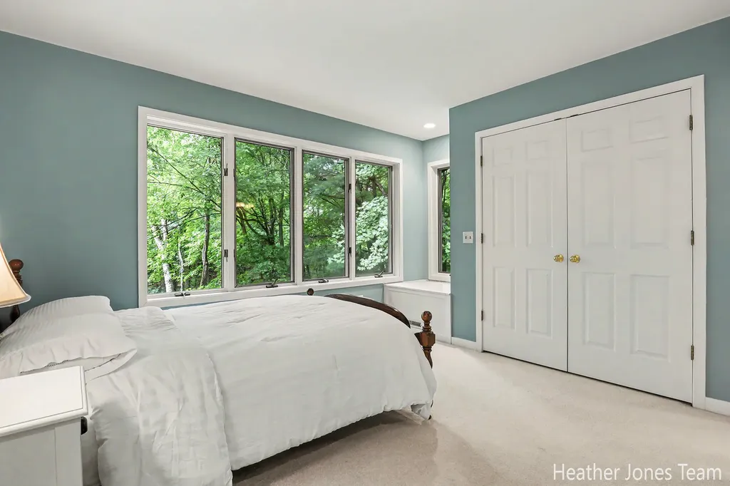 10288 Hathaway Drive Eureka Township MI 48838