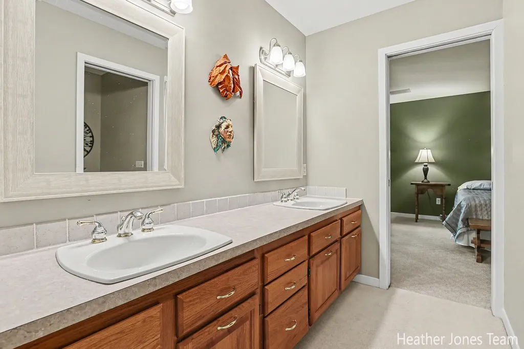 10288 Hathaway Drive Eureka Township MI 48838