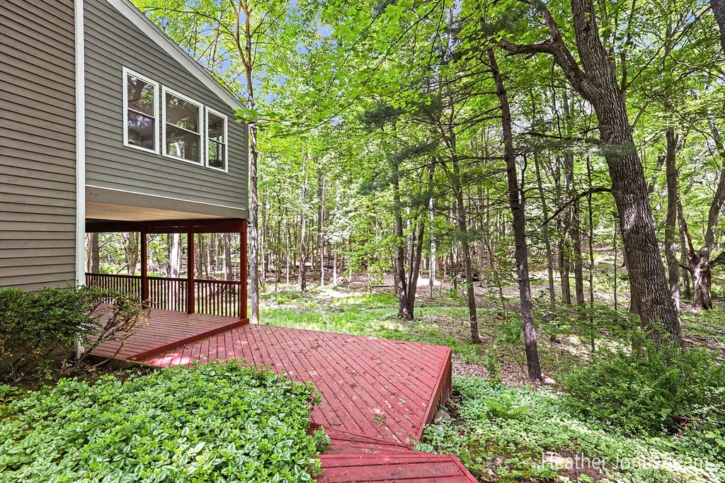 10288 Hathaway Drive Eureka Township MI 48838