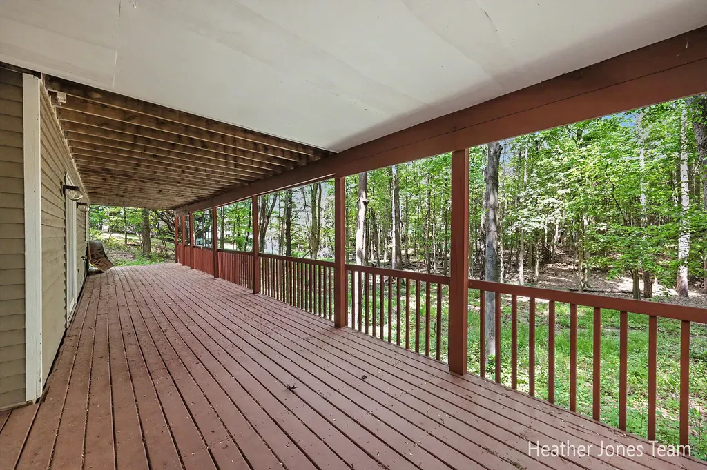 10288 Hathaway Drive Eureka Township MI 48838