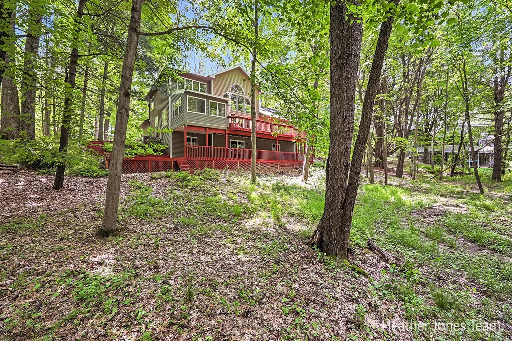 10288 Hathaway Drive Eureka Township MI 48838