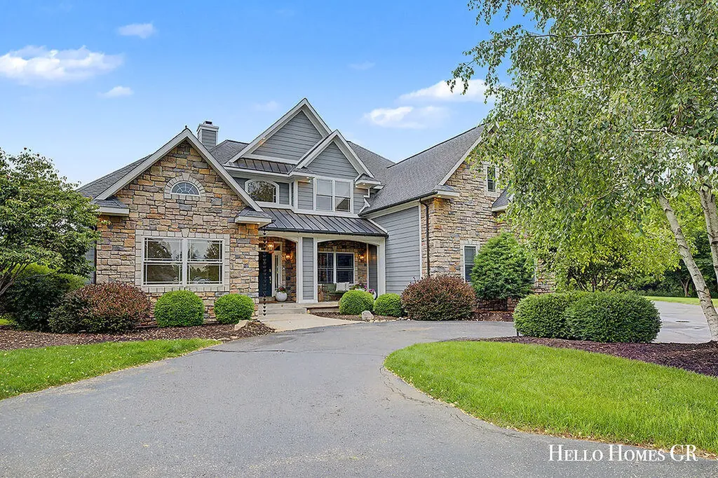 5327 Canyon River Drive NE Cannon Township MI 49301