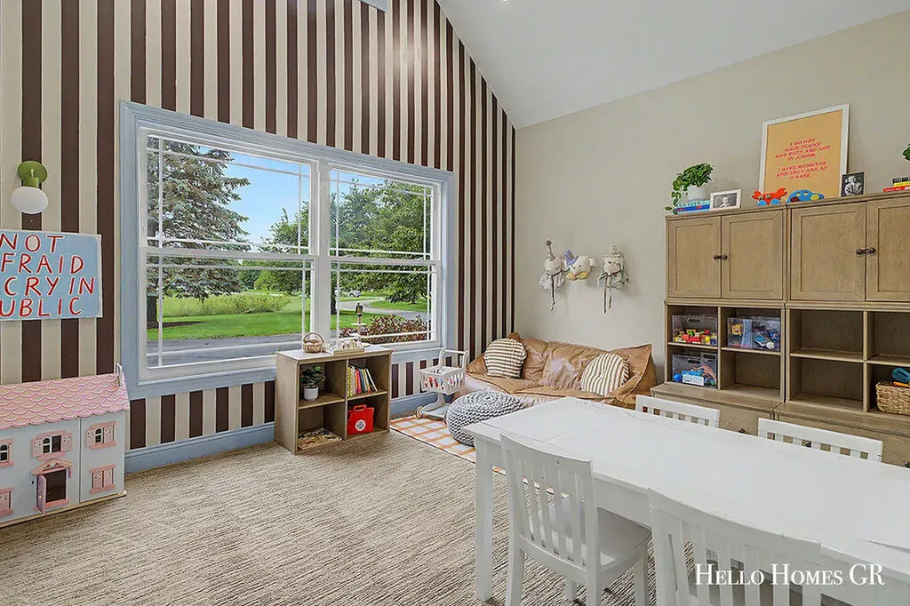 5327 Canyon River Drive NE Cannon Township MI 49301