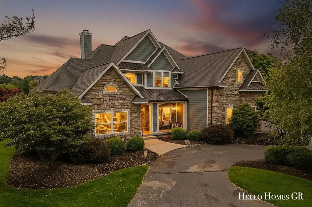 5327 Canyon River Drive NE Cannon Township MI 49301
