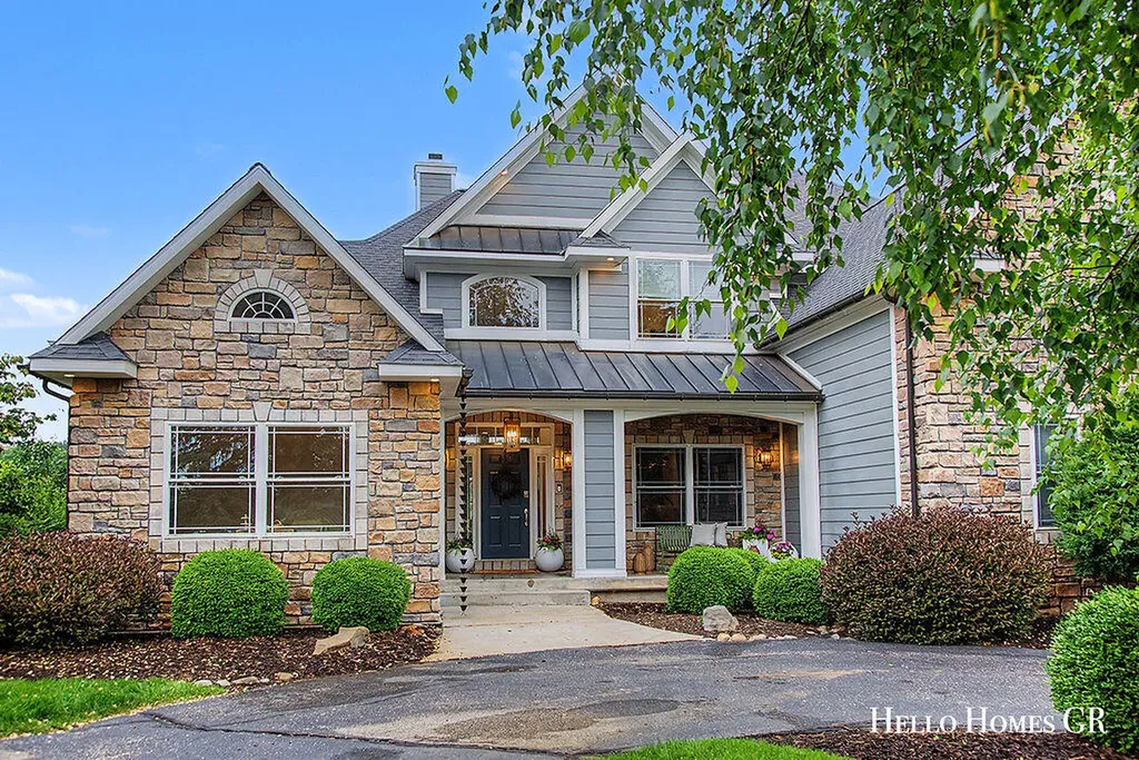 5327 Canyon River Drive NE Cannon Township MI 49301