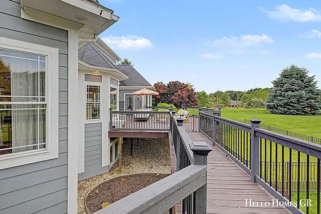 5327 Canyon River Drive NE Cannon Township MI 49301