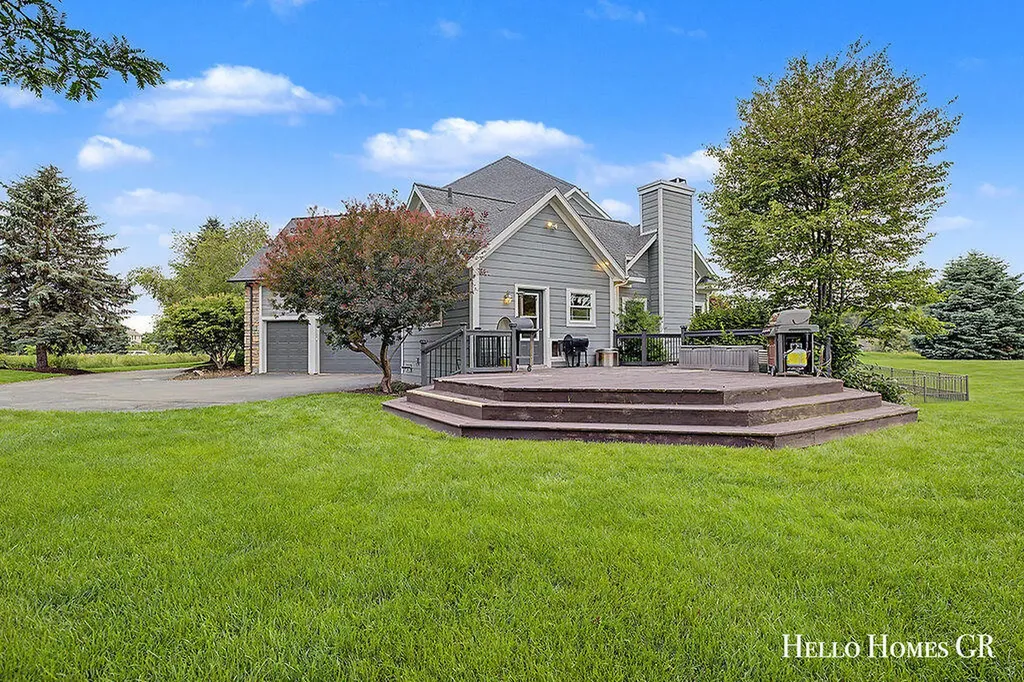 5327 Canyon River Drive NE Cannon Township MI 49301