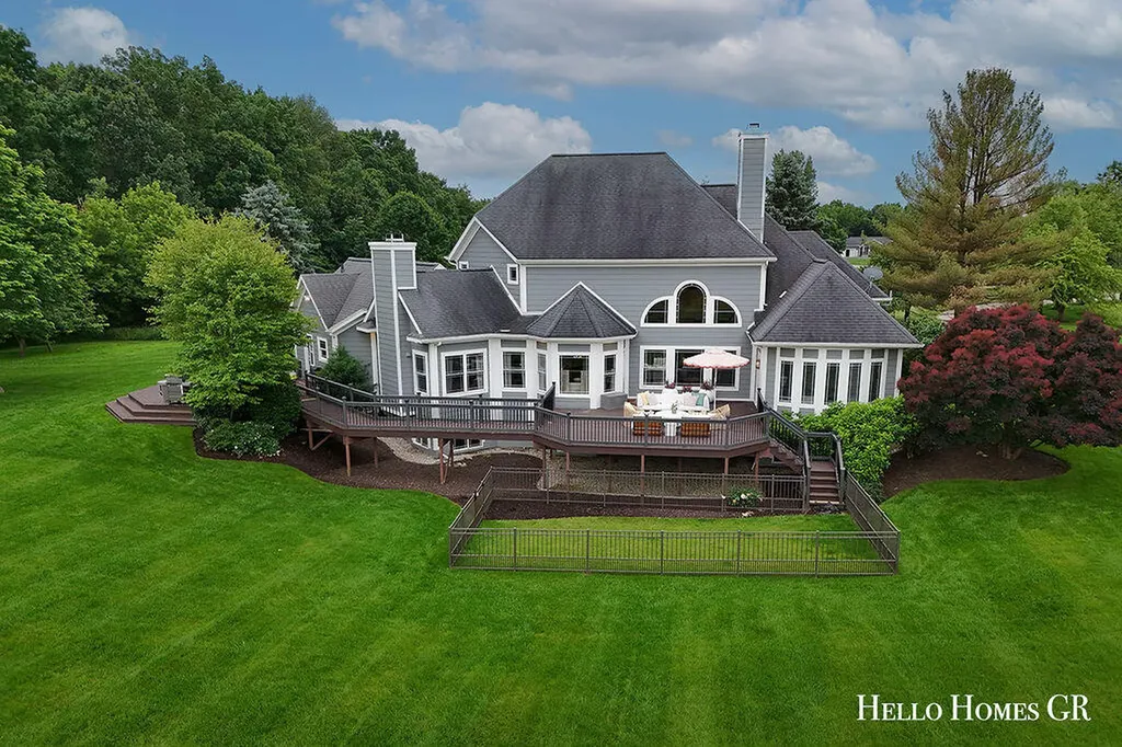 5327 Canyon River Drive NE Cannon Township MI 49301