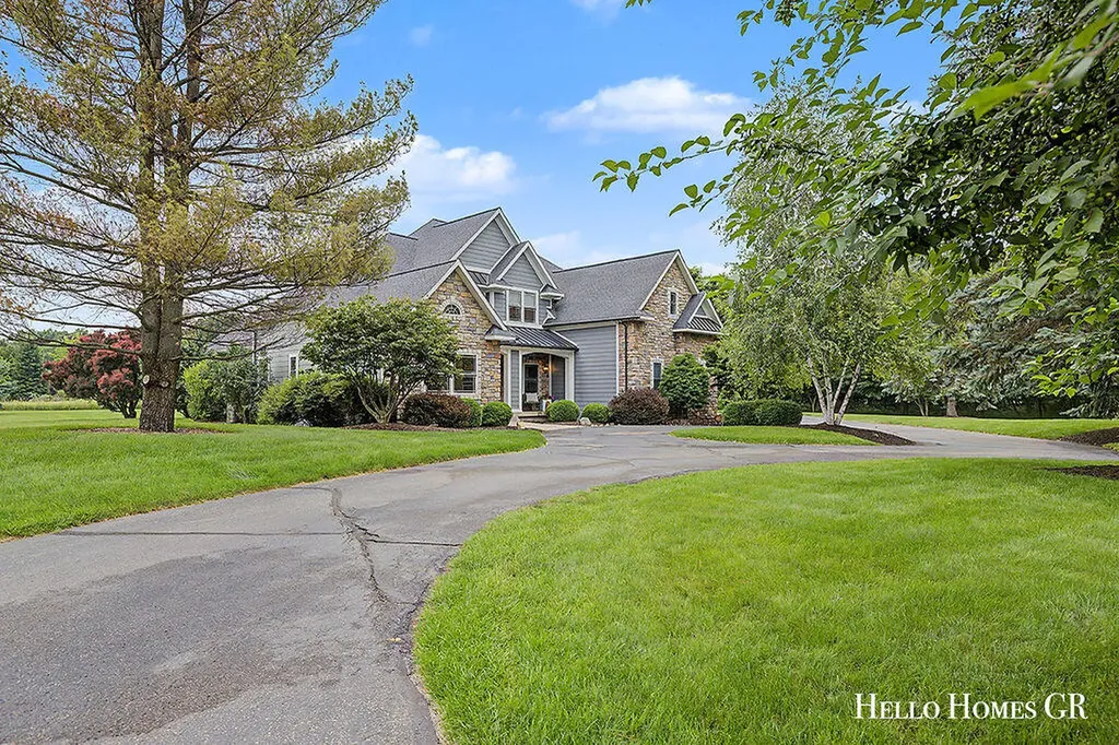 5327 Canyon River Drive NE Cannon Township MI 49301