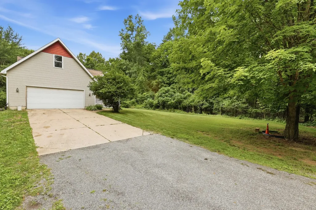 16291 24th Avenue Wright Township MI 49404