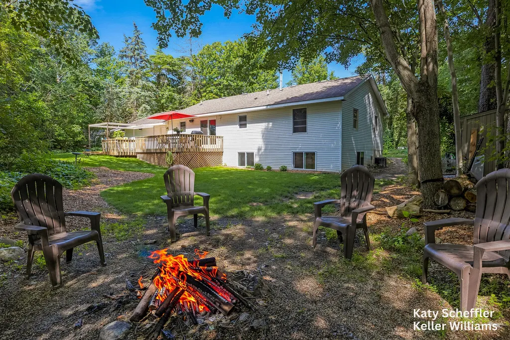 4167 Ponderosa Drive Dorr Township MI 49323