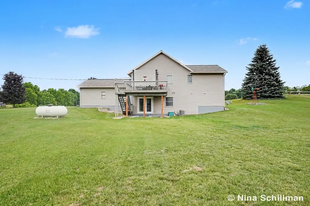 6424 E 136th Ensley Township MI 49343