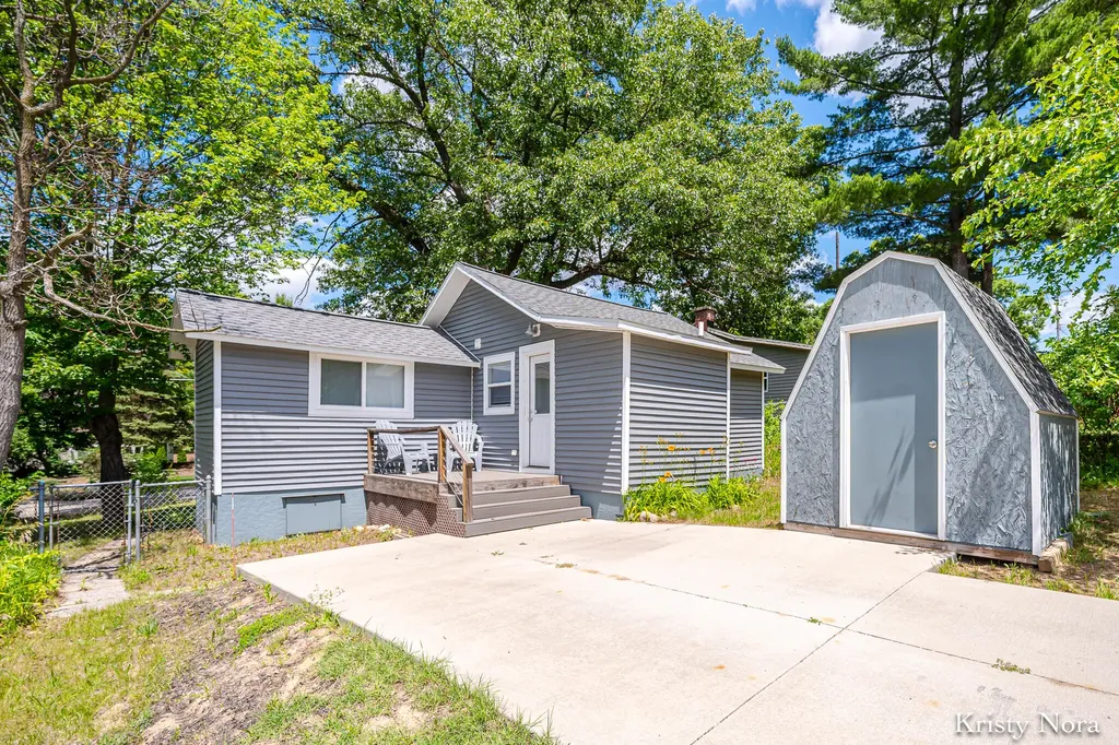 8683 Old Belding Road NE Cannon Township MI 49341