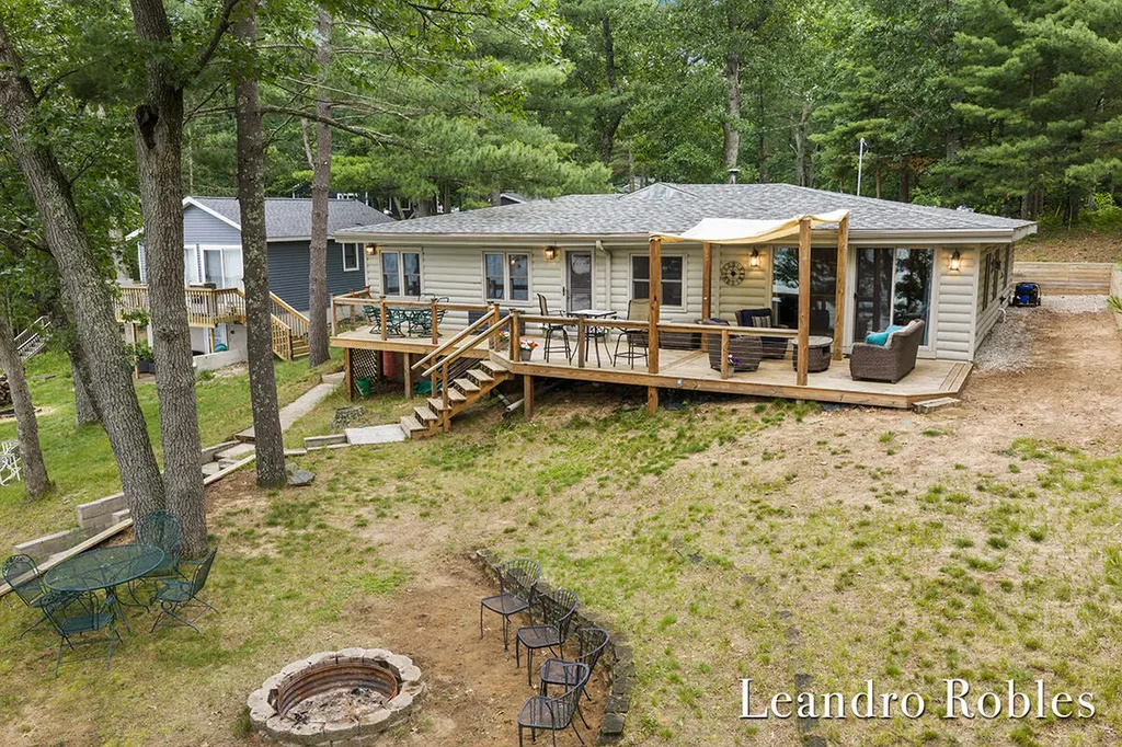 9372 S Lake Cecilia Drive Lake Township MI 49304