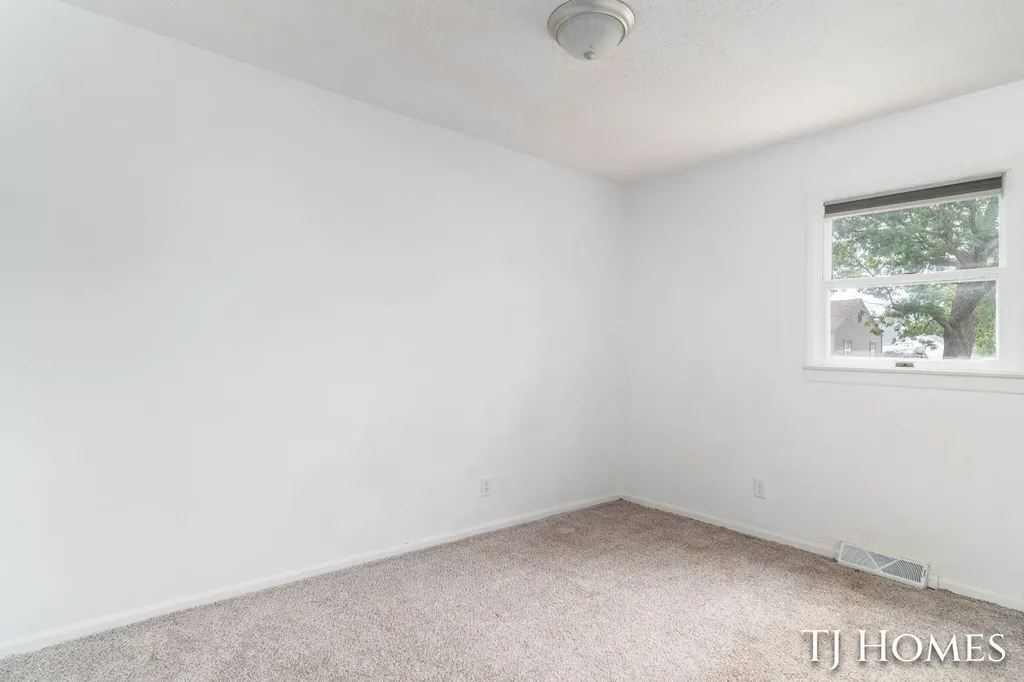 1030 Calvin Avenue Muskegon City MI 49442