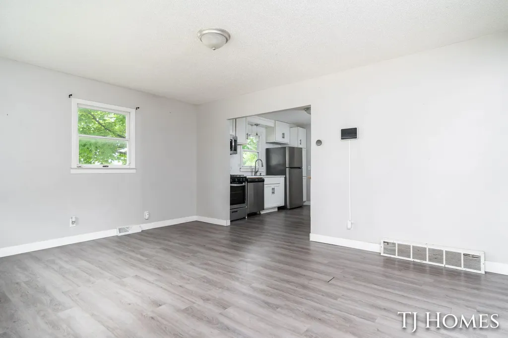 1030 Calvin Avenue Muskegon City MI 49442