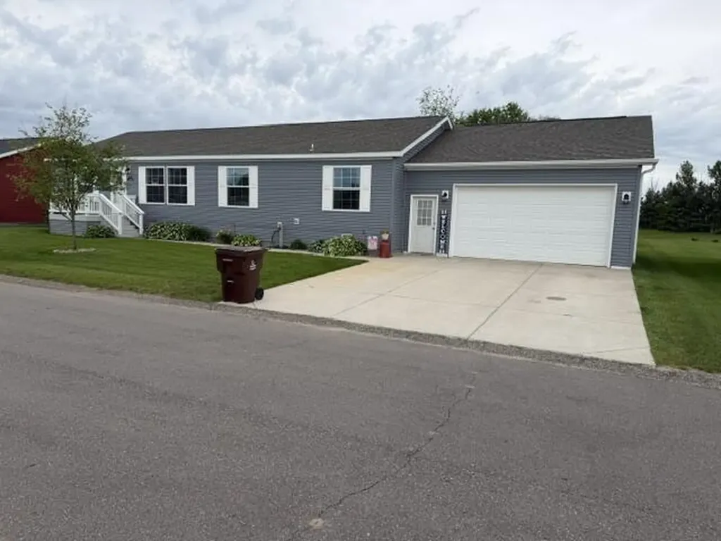 3688 Hollyfield Drive Solon Township MI 49319