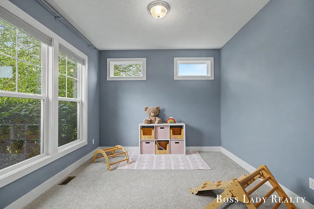 6342 Eaglewood Drive Blendon Township MI 49426