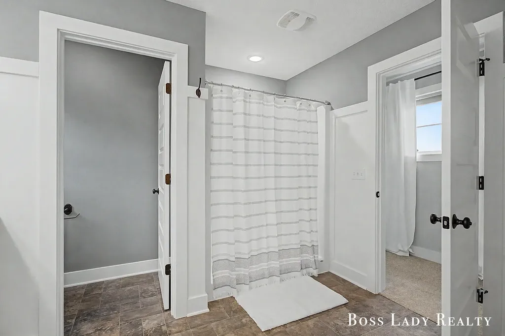 6342 Eaglewood Drive Blendon Township MI 49426