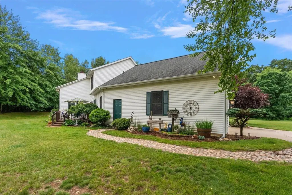8236 Alpine Avenue NW Alpine Township MI 49345