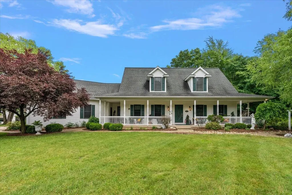 8236 Alpine Avenue NW Alpine Township MI 49345