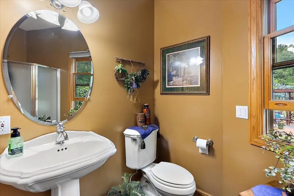8236 Alpine Avenue NW Alpine Township MI 49345
