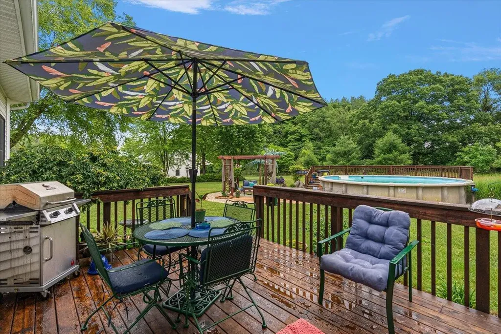 8236 Alpine Avenue NW Alpine Township MI 49345
