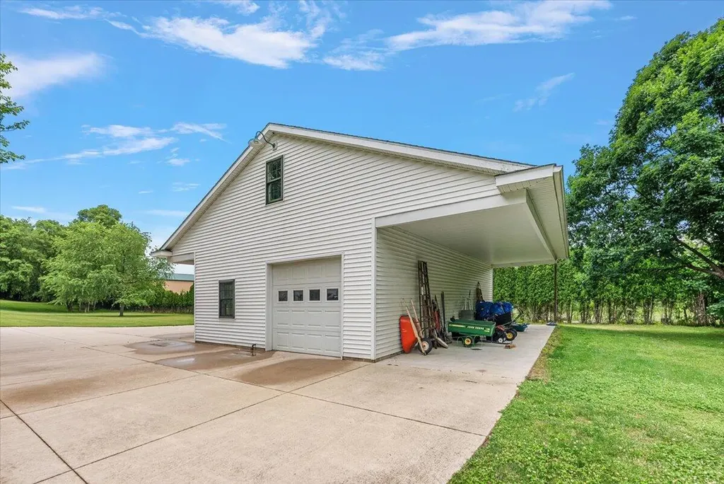 8236 Alpine Avenue NW Alpine Township MI 49345