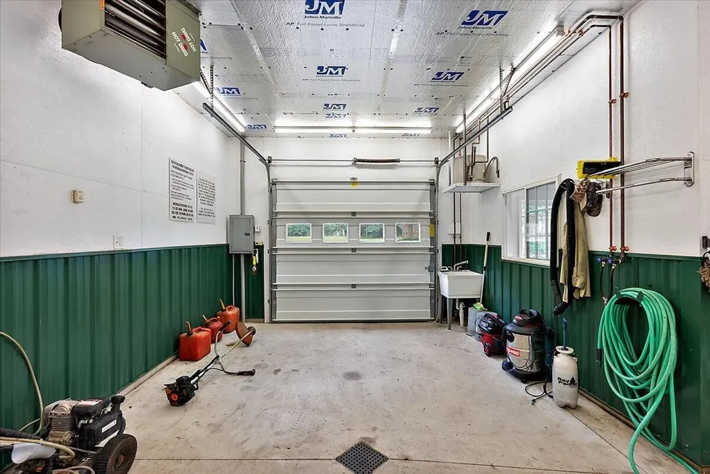8236 Alpine Avenue NW Alpine Township MI 49345