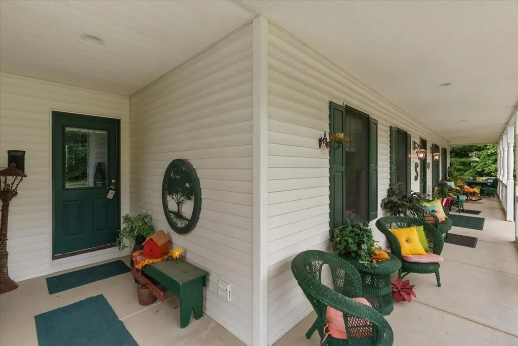 8236 Alpine Avenue NW Alpine Township MI 49345
