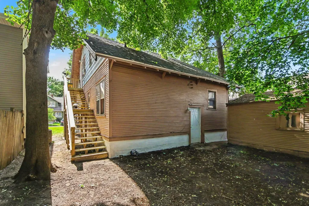 1810 Lafayette Avenue SE Grand Rapids City MI 49507
