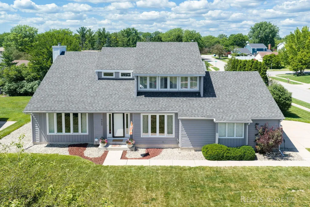 5459 Stowehill Drive SE Kentwood City MI 49508