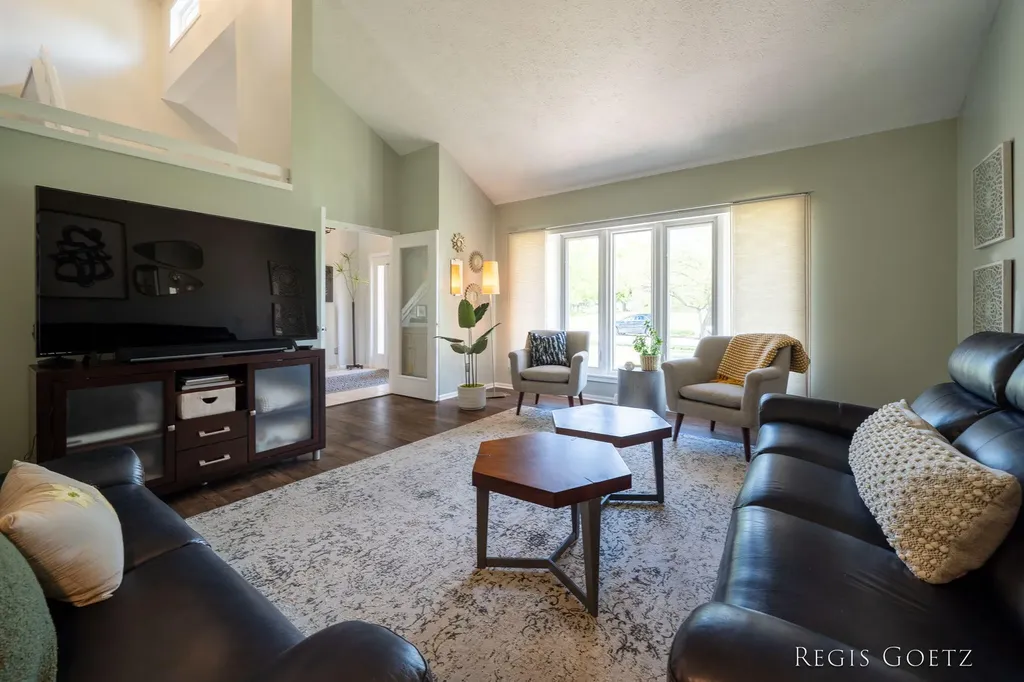 5459 Stowehill Drive SE Kentwood City MI 49508