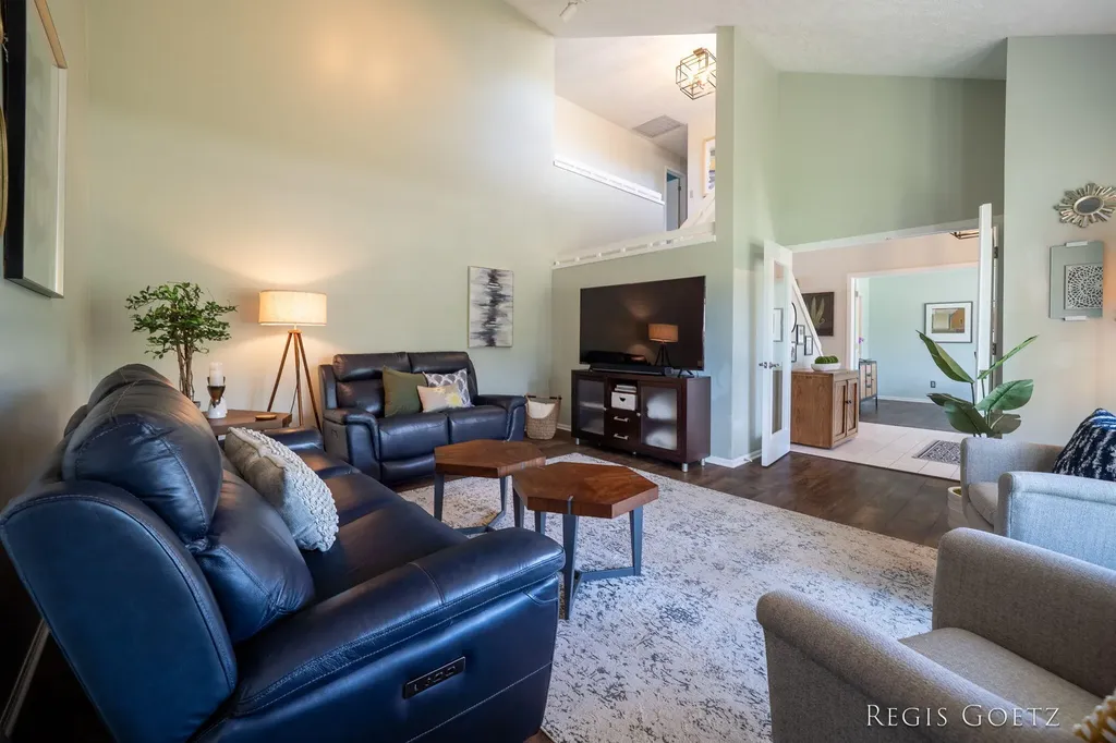 5459 Stowehill Drive SE Kentwood City MI 49508