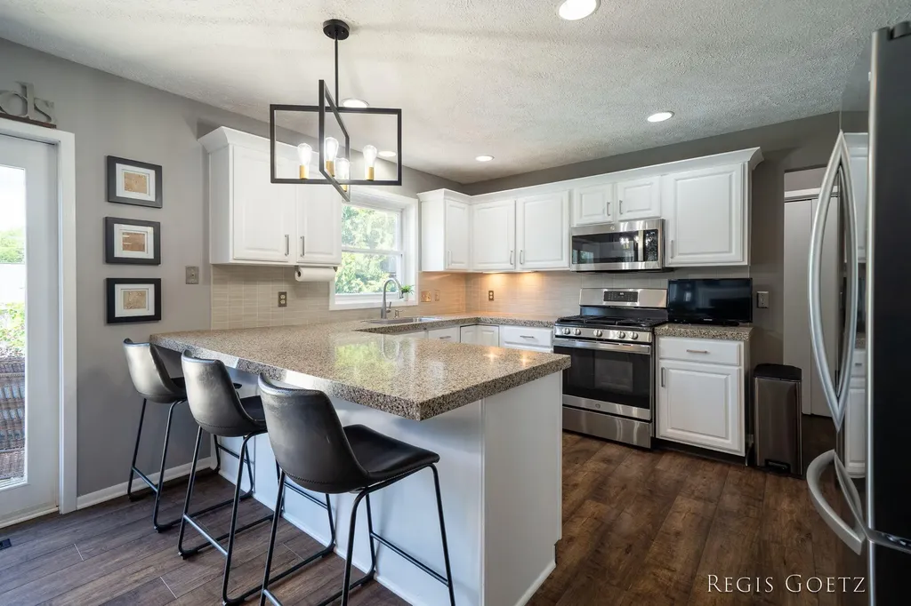 5459 Stowehill Drive SE Kentwood City MI 49508