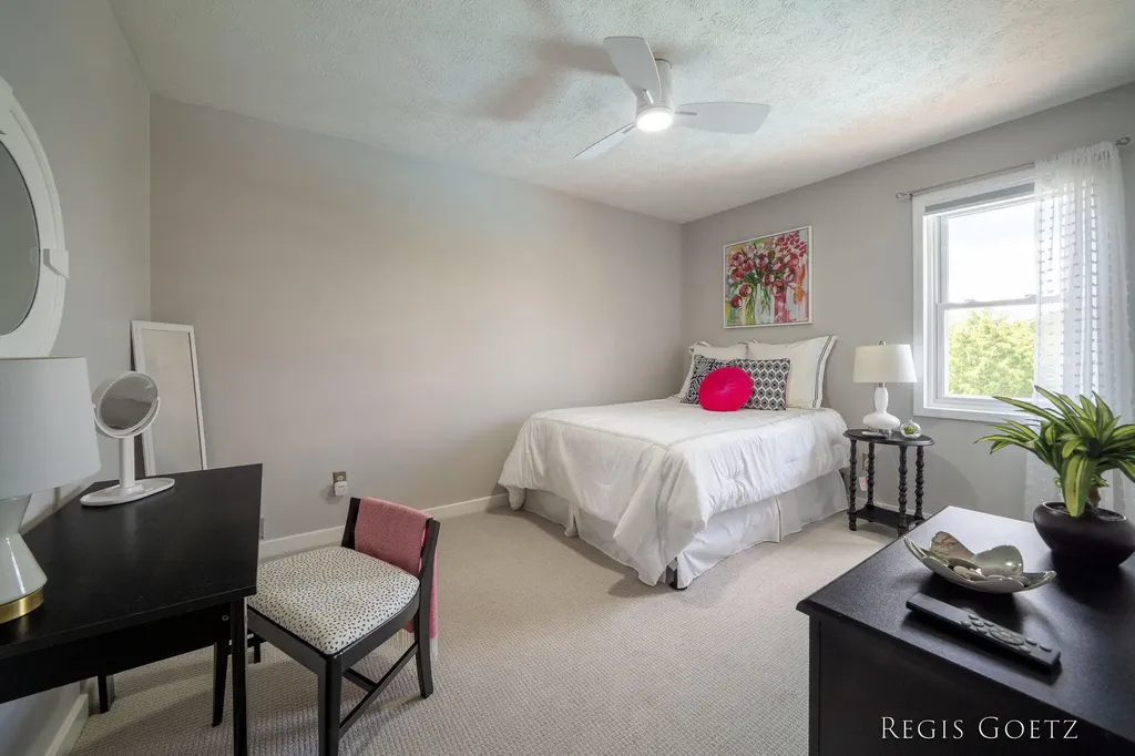 5459 Stowehill Drive SE Kentwood City MI 49508