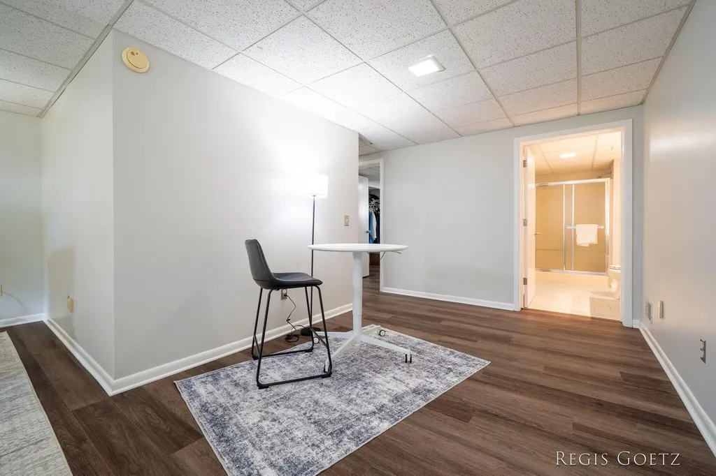 5459 Stowehill Drive SE Kentwood City MI 49508