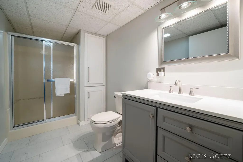 5459 Stowehill Drive SE Kentwood City MI 49508