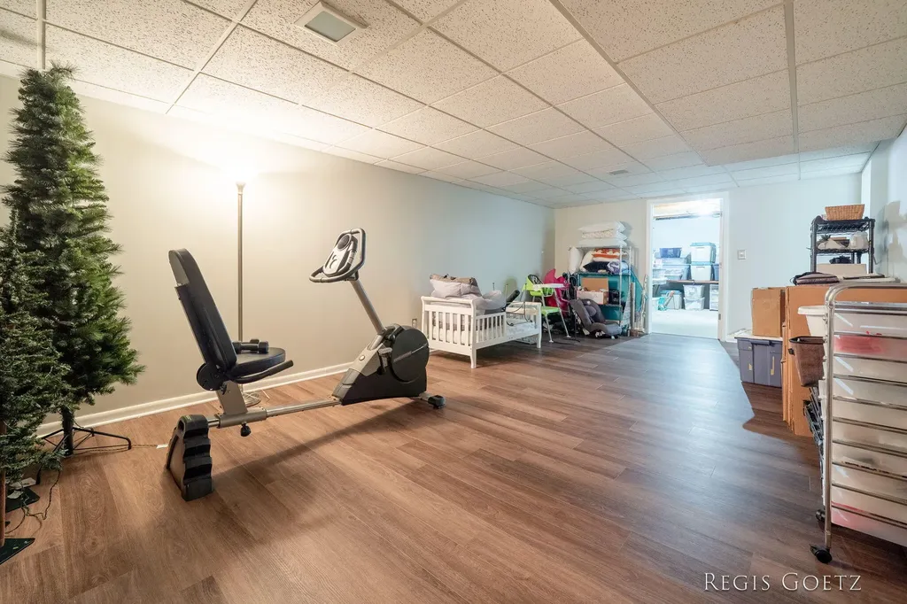 5459 Stowehill Drive SE Kentwood City MI 49508