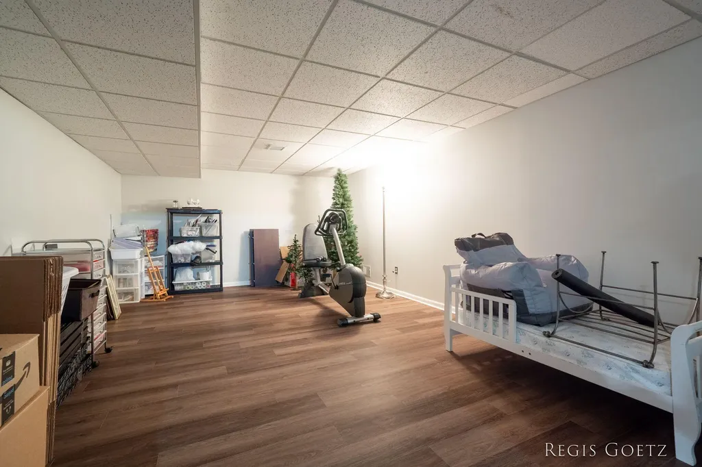5459 Stowehill Drive SE Kentwood City MI 49508