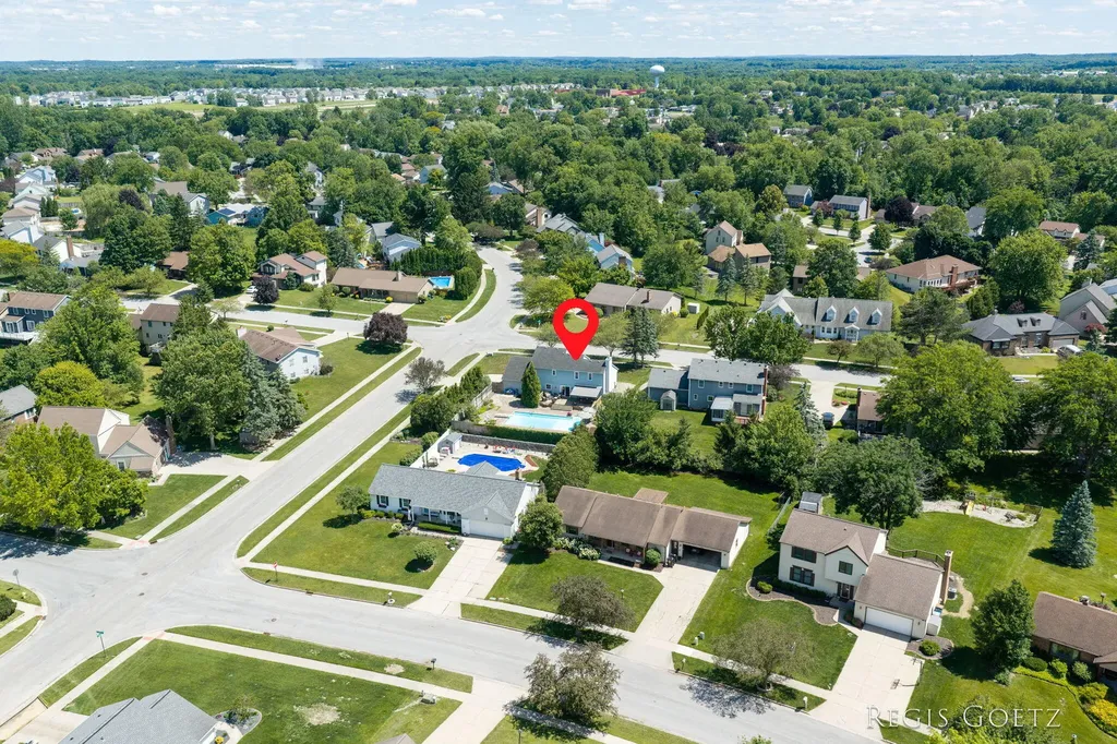 5459 Stowehill Drive SE Kentwood City MI 49508