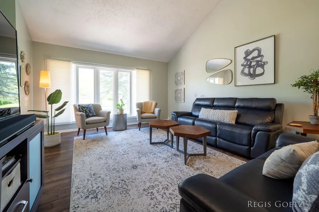 5459 Stowehill Drive SE Kentwood City MI 49508
